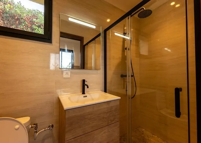 Geronimi Location * 赛拉蒂费罗